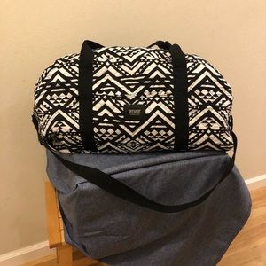 Victoria’s Secret PINK Quilted Overnight Mini Duffle/Gym Bag Black White Green